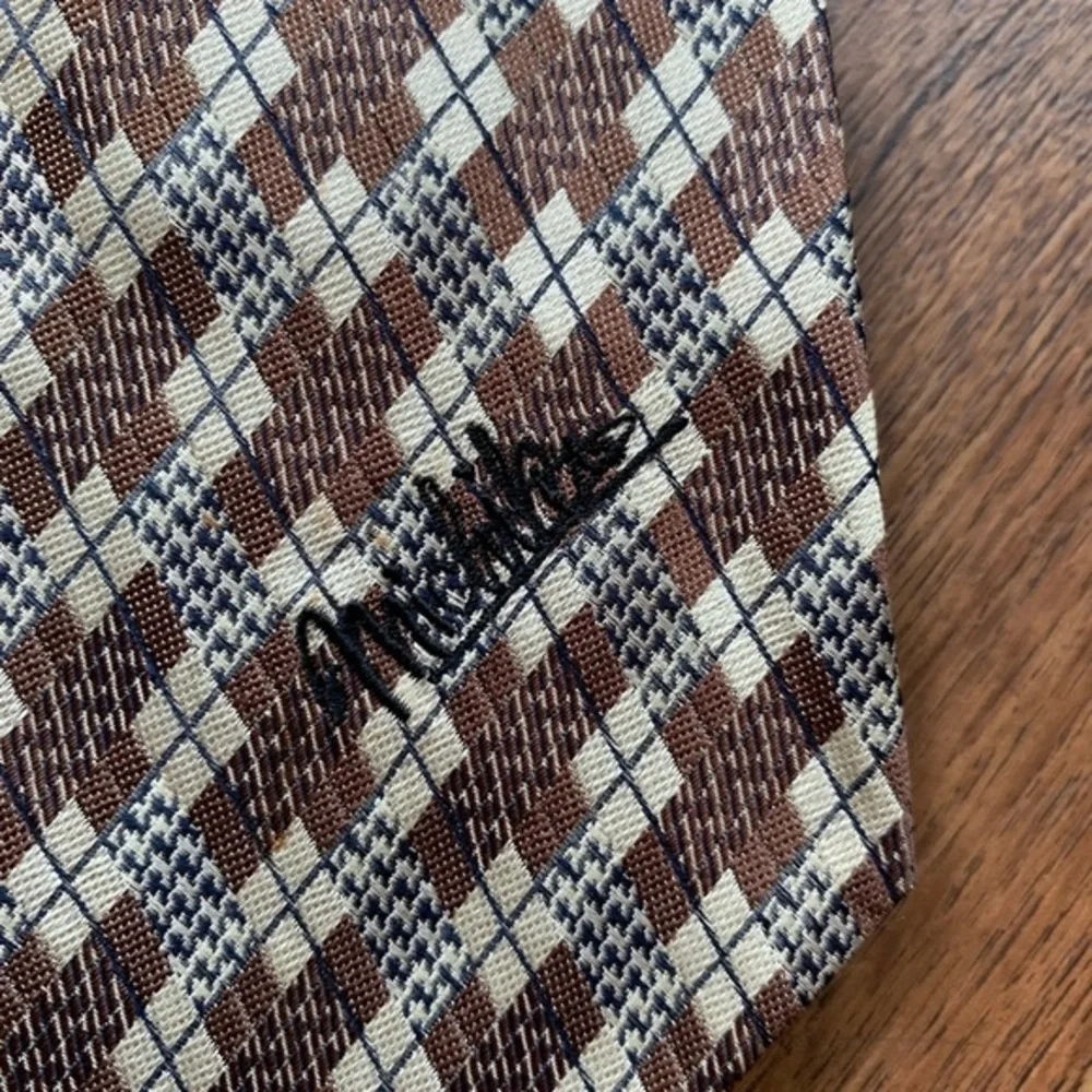 Michiko Koshino London Houndstooth Plaid Necktie